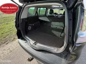 Renault Espace (2017) thumbnail 7