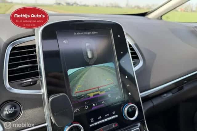 Renault Espace (2017) thumbnail 8