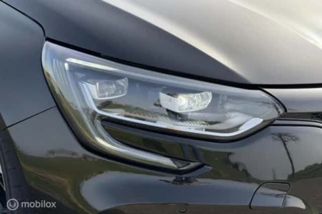 Renault Mégane (2022) thumbnail 13