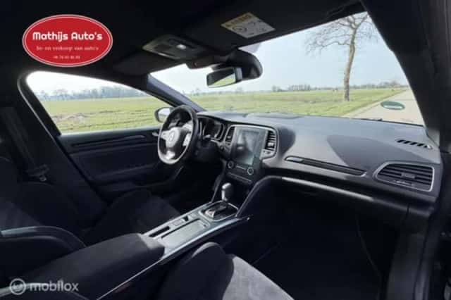 Renault Mégane (2022) thumbnail 8