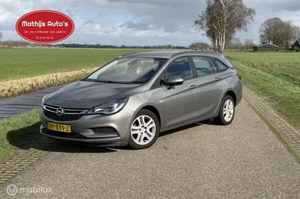 Opel Astra (2016) — foto 1
