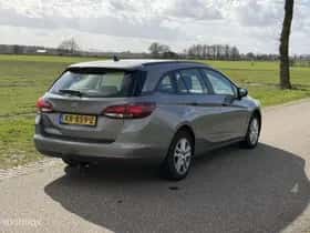Opel Astra (2016) thumbnail 11