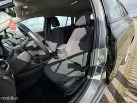 Opel Astra (2016) thumbnail 14