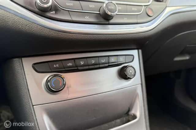 Opel Astra (2016) thumbnail 19