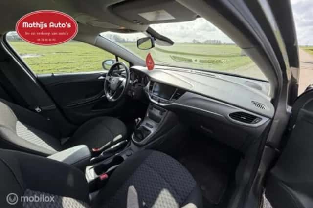 Opel Astra (2016) thumbnail 6