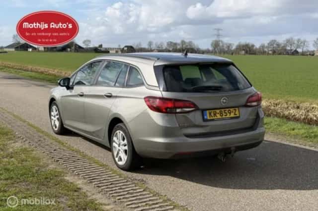 Opel Astra (2016) thumbnail 7