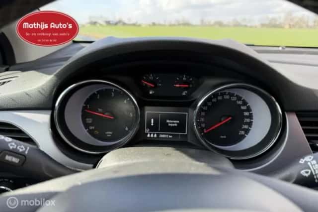 Opel Astra (2016) thumbnail 8