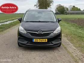Opel Zafira (2019) thumbnail 2