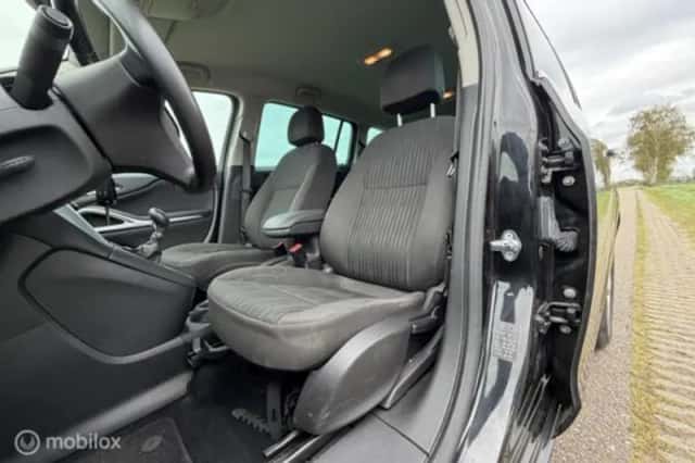 Opel Zafira (2019) thumbnail 21