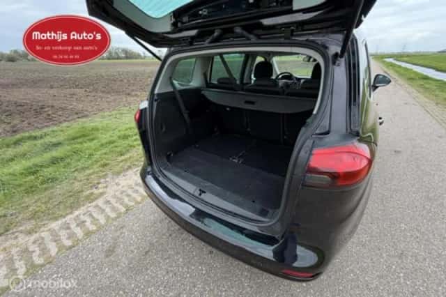 Opel Zafira (2019) thumbnail 10