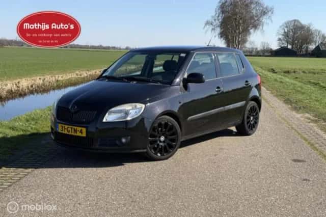 Škoda Fabia (2008) thumbnail 1