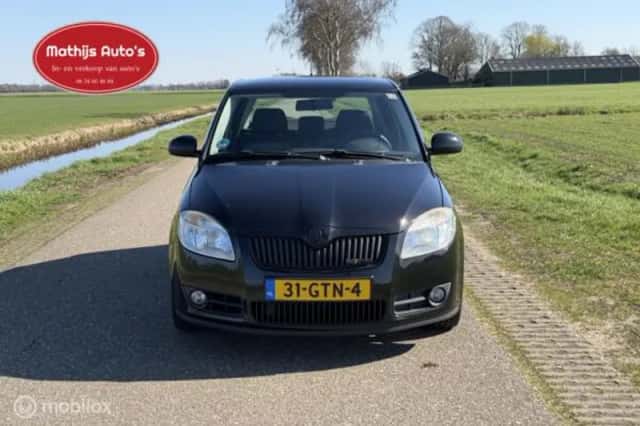 Škoda Fabia (2008) thumbnail 2
