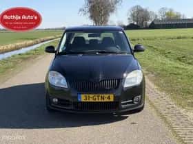 Škoda Fabia (2008) thumbnail 2