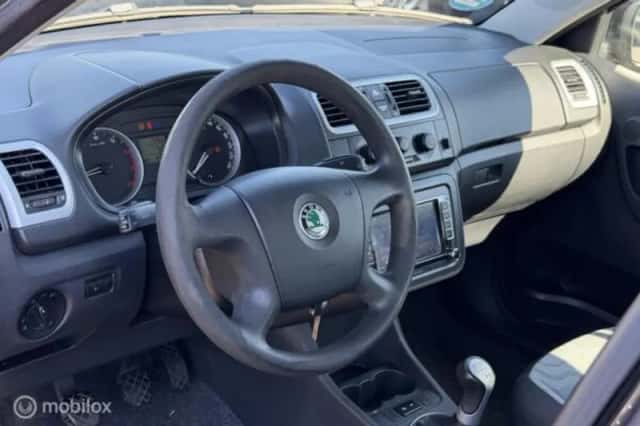 Škoda Fabia (2008) thumbnail 15