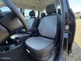 Škoda Fabia (2008) thumbnail 16