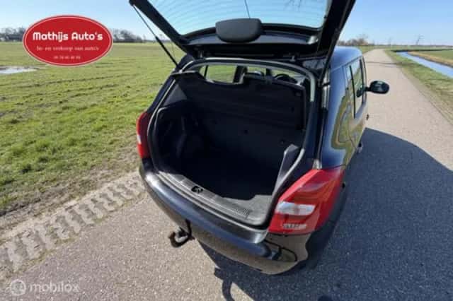 Škoda Fabia (2008) thumbnail 4