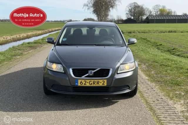 Volvo S40 (2009) thumbnail 2
