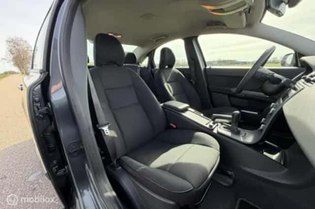 Volvo S40 (2009) thumbnail 11