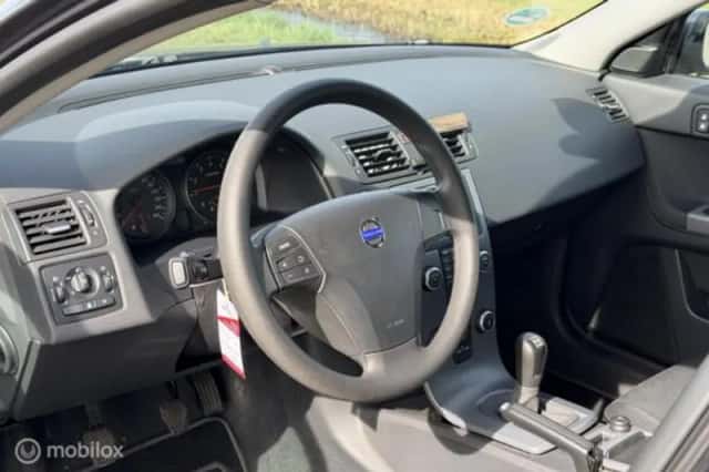 Volvo S40 (2009) thumbnail 16