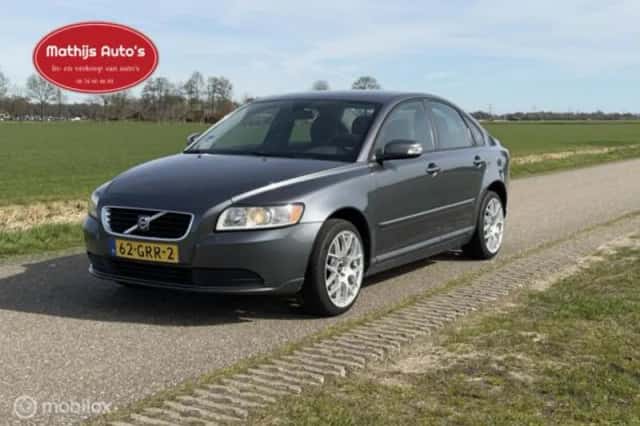 Volvo S40 (2009) thumbnail 3