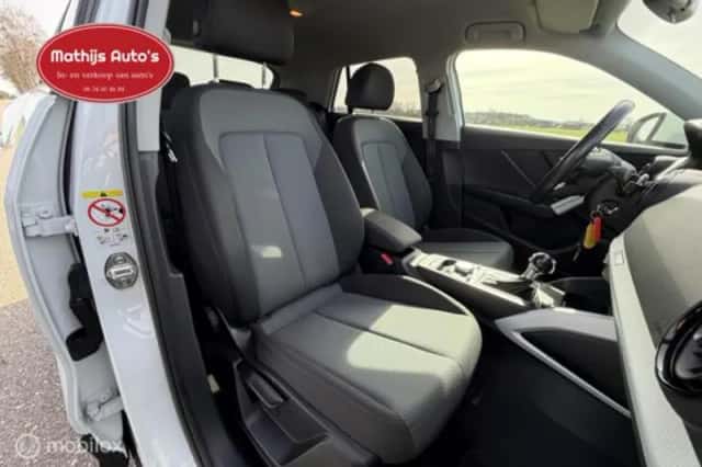 Audi Q2 (2018) thumbnail 10