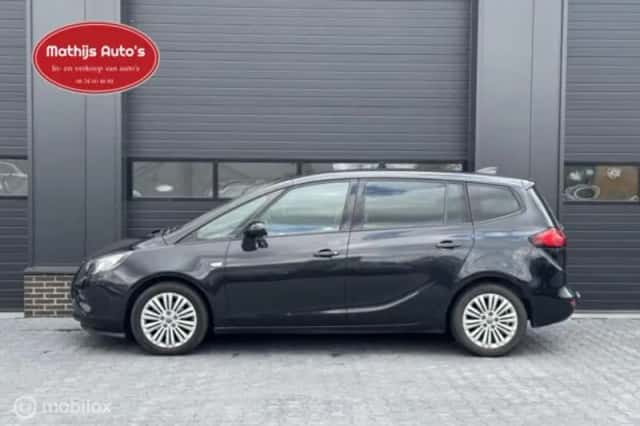Opel Zafira (2017) thumbnail 2