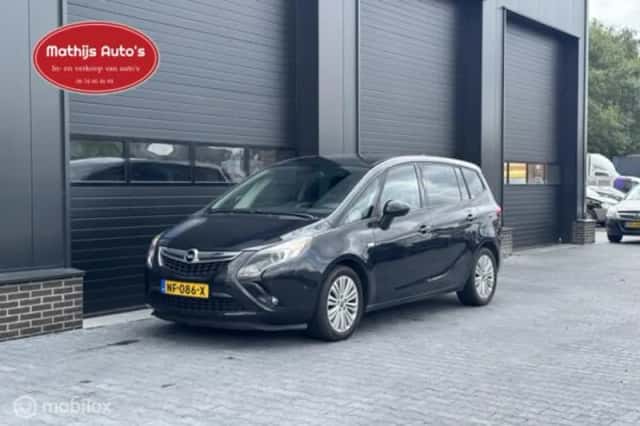 Opel Zafira (2017) thumbnail 6