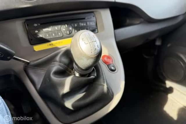 Renault Kangoo (2013) thumbnail 19
