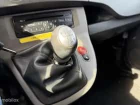 Renault Kangoo (2013) thumbnail 19