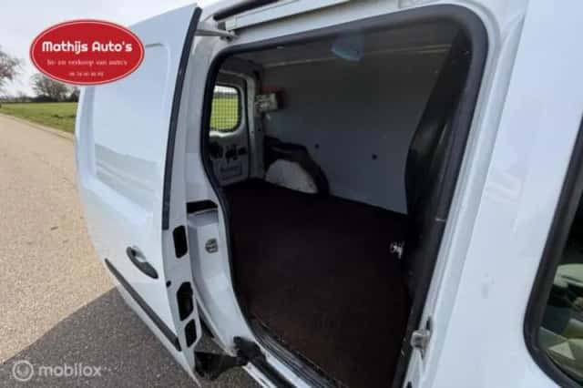 Renault Kangoo (2013) thumbnail 9