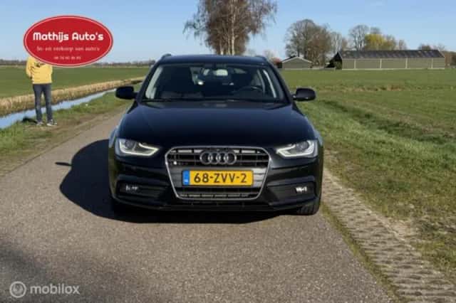 Audi A4 (2013) thumbnail 2
