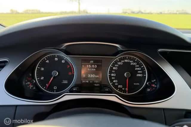 Audi A4 (2013) thumbnail 19