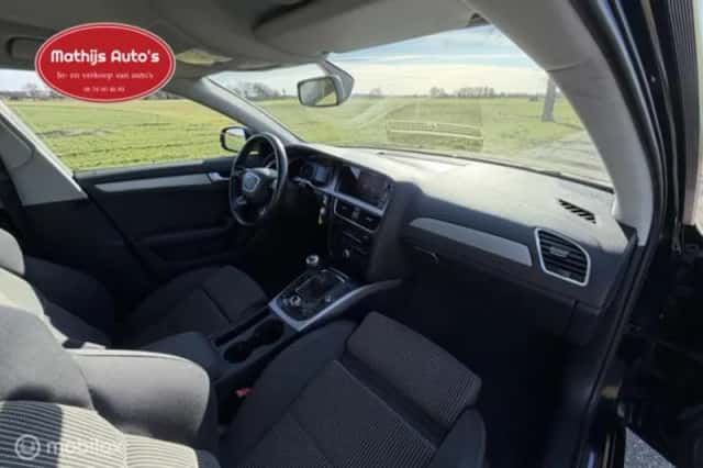 Audi A4 (2013) thumbnail 4