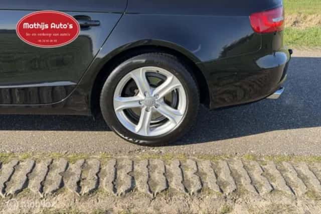Audi A4 (2013) thumbnail 10