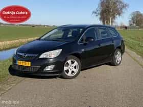 Opel Astra (2012)