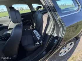 Opel Astra (2012) thumbnail 15