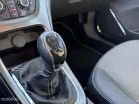 Opel Astra (2012) thumbnail 18