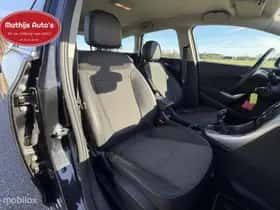 Opel Astra (2012) thumbnail 5
