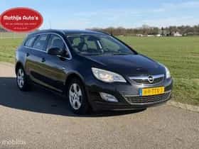 Opel Astra (2012) thumbnail 6