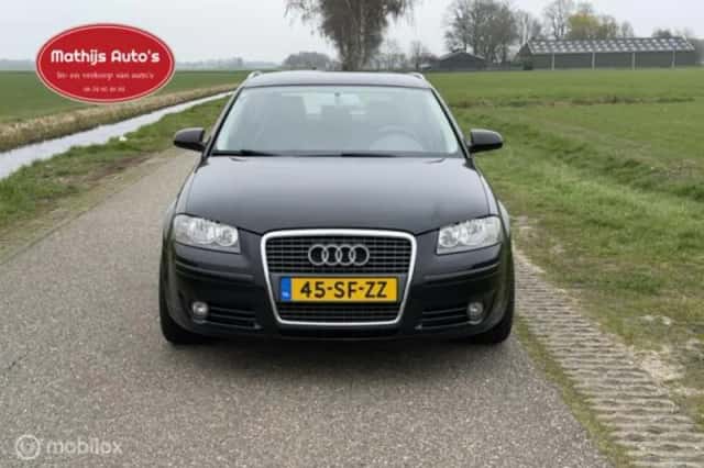 Audi A3 (2006) thumbnail 2
