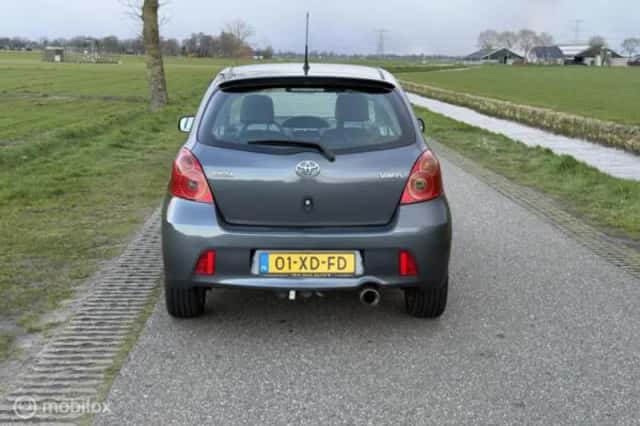 Toyota Yaris (2007) thumbnail 12