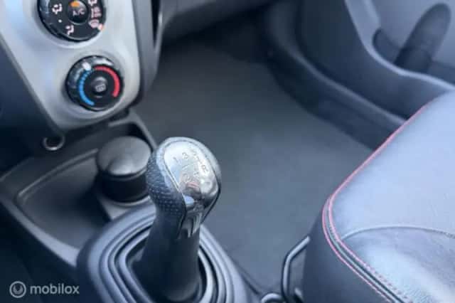 Toyota Yaris (2007) thumbnail 16