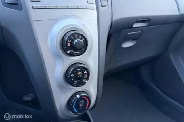 Toyota Yaris (2007) thumbnail 17