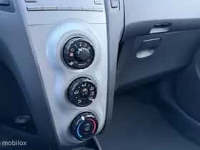 Toyota Yaris (2007) thumbnail 17