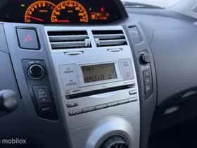 Toyota Yaris (2007) thumbnail 18