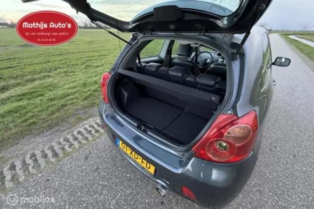 Toyota Yaris (2007) thumbnail 8
