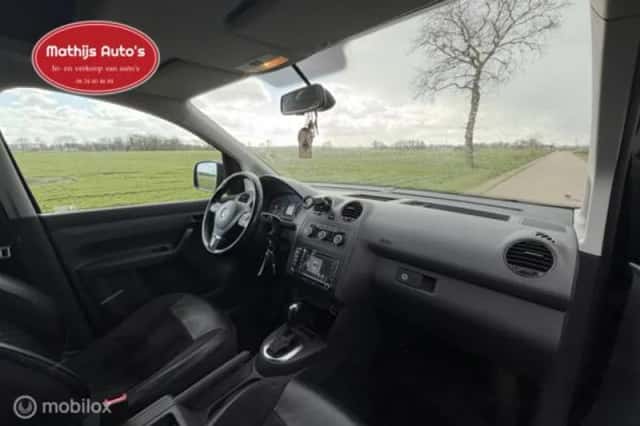 Volkswagen Caddy (2024) thumbnail 4