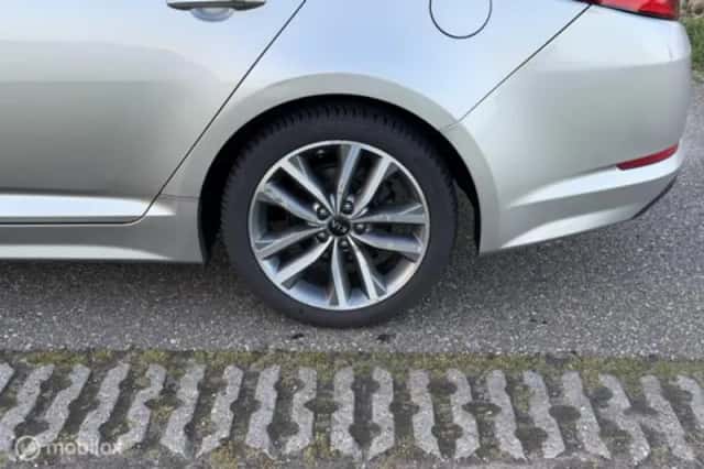 Kia Optima (2014) thumbnail 15