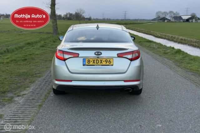Kia Optima (2014) thumbnail 9