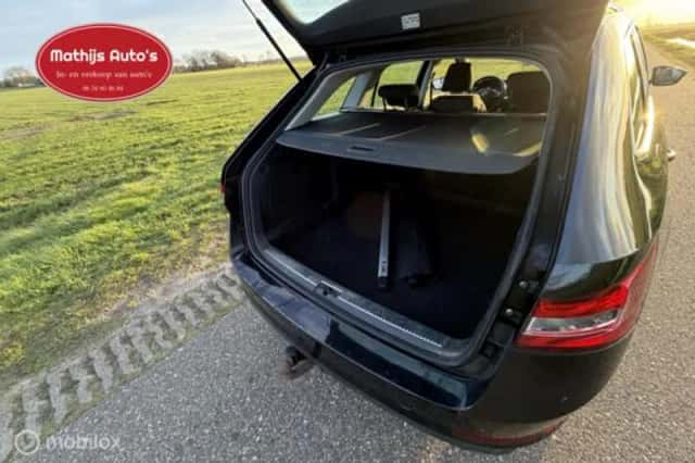 Škoda Superb (2016) thumbnail 8